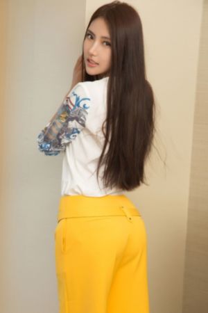 美女露出让男生揉的电影_超清完整视频观看